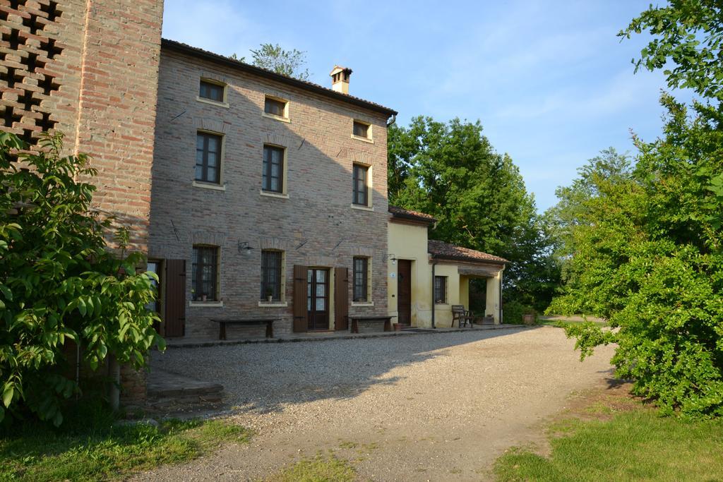 הוילה Cesole Agriturismo La Rovere מראה חיצוני תמונה